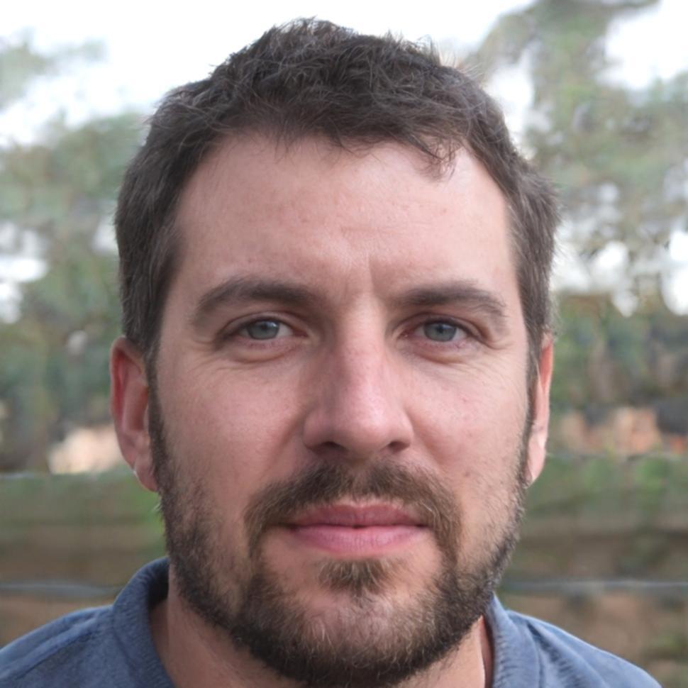 Артем Градов, методист образовательных программ Skillfin