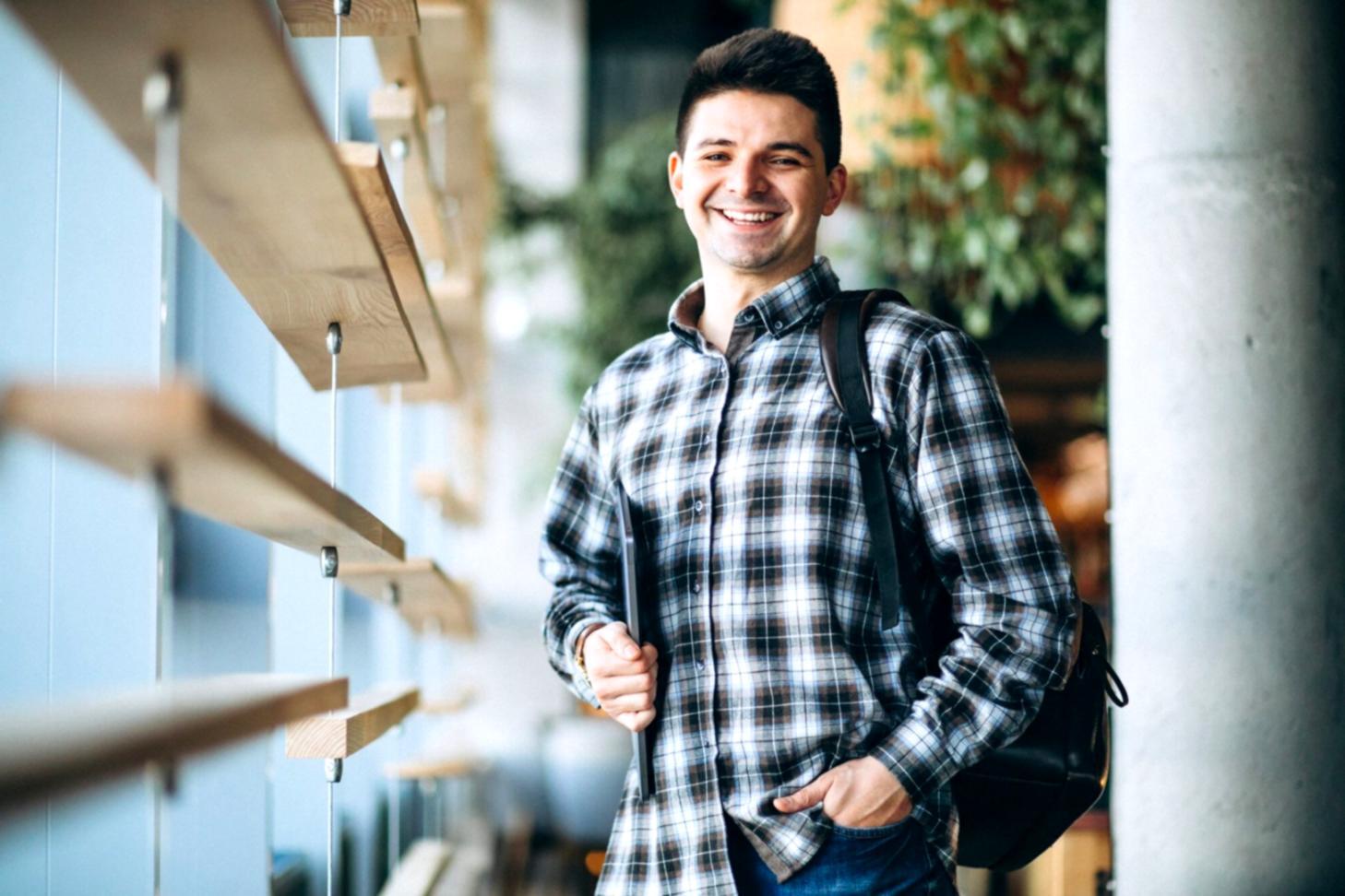 Команда Skillfin за работой над образовательными программами